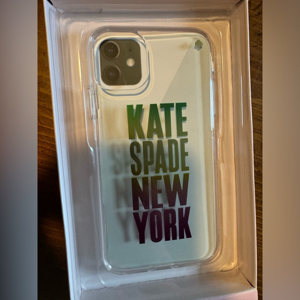 Kate Spade IPhone 11 phone case - Picture 2 of 3